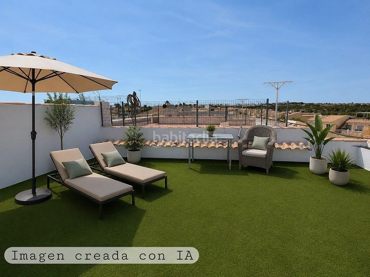 Foto f9ef0fca-b2e4-450d-bb8c-ffb71a516cdd. Casa amb piscina a Monte y Mar Santa Pola