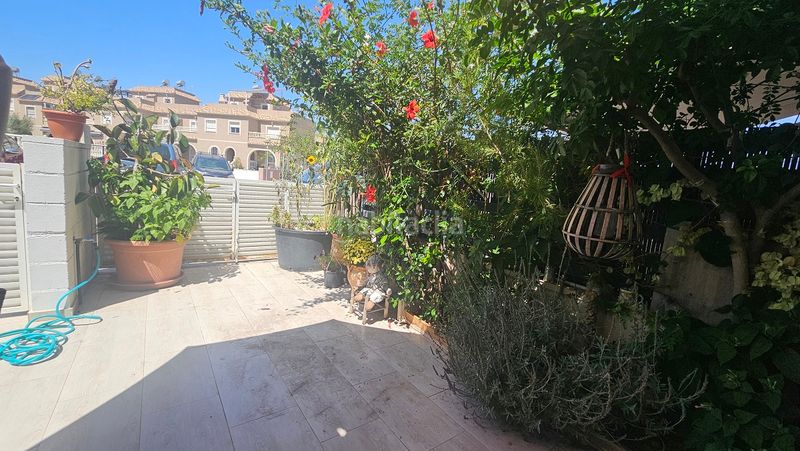 Foto b317a094-57bc-4635-bd34-ca8ee70c10e9. Casa adossada amb piscina a Monte y Mar Santa Pola