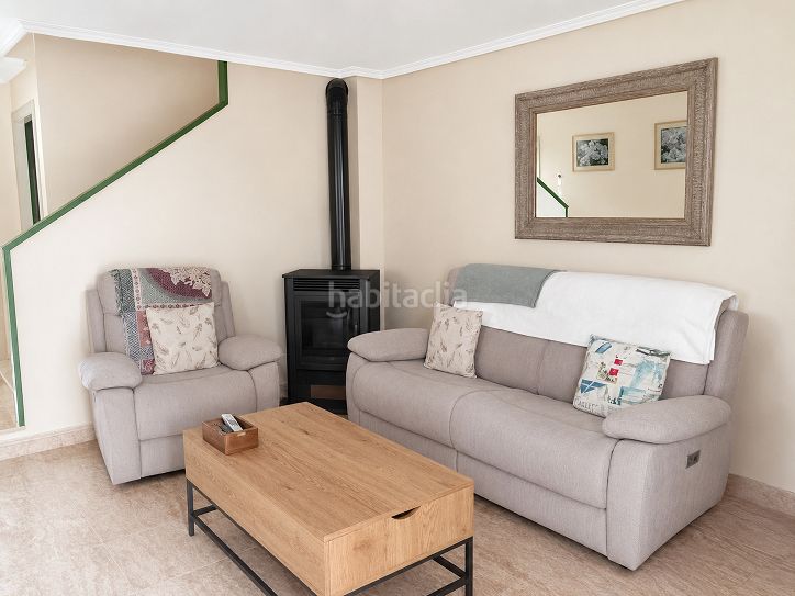 Foto c2f8db40-d12c-438b-8cbd-1e996fd2300d. Casa adossada a calas Santa Pola este Santa Pola