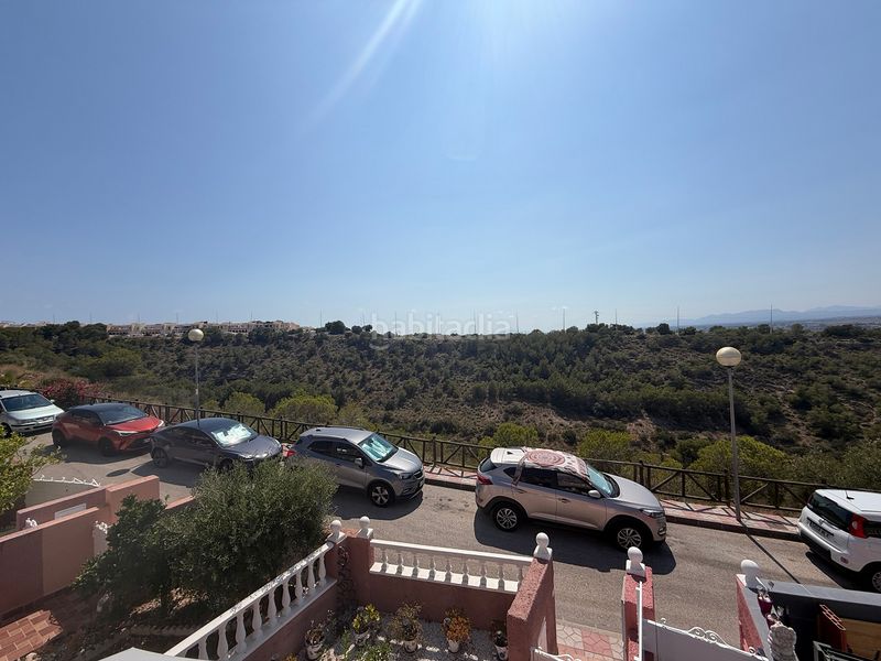 Foto 00421f9e-c3c3-4902-bb64-d05ff3a4e9c2. Casa amb piscina a Monte y Mar Santa Pola