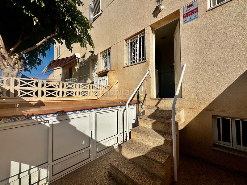 Foto ffc090ca-1272-43ce-be33-78886cdae345. Casa adossada amb xemeneia aparcament piscina a Monte y Mar Santa Pola