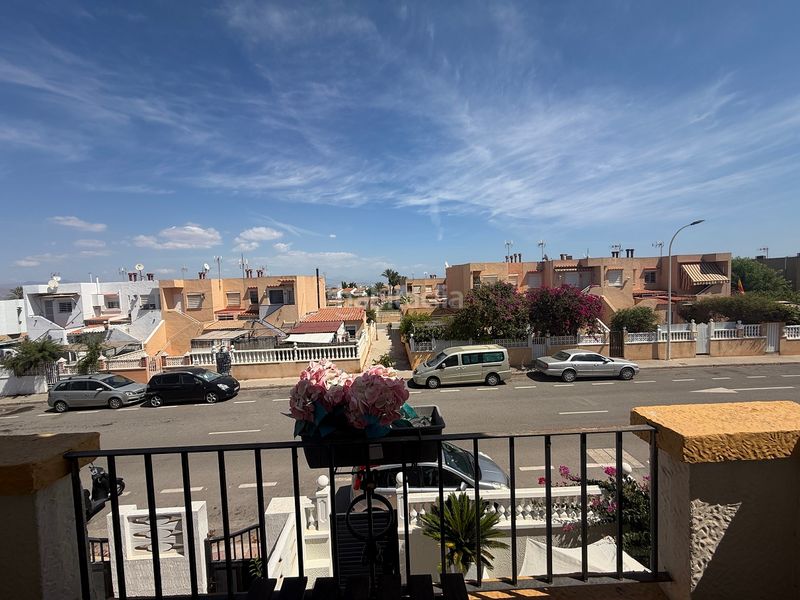 Foto 12c6d021-1788-42b2-bb87-ead18eb028f8. Casa adossada amb piscina a Gran Vista-Olivo de Oro Santa Pola
