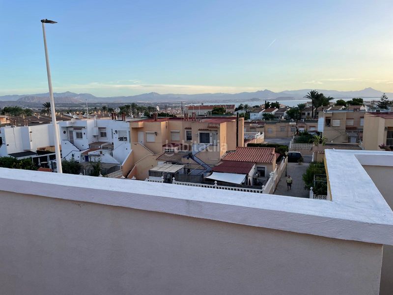 Foto 7432e8c1-ef57-402c-b384-e9dcb74f40c5. Semi detached house in avinguda d'escandinàvia 23 in Santa Pola