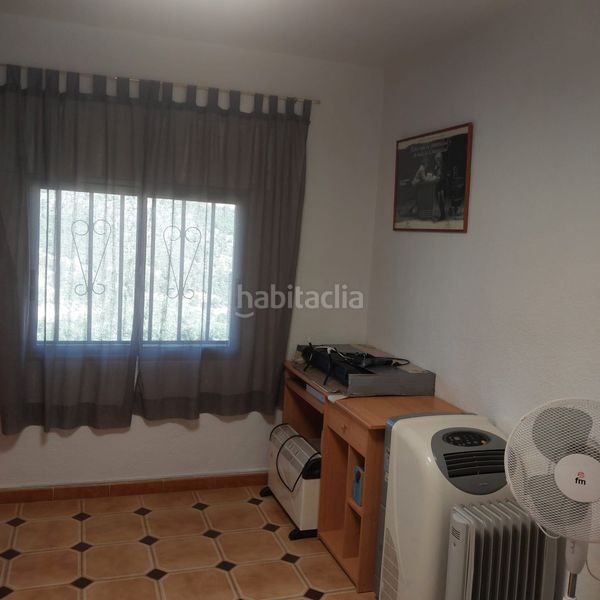 Foto f57634e4-7d30-4968-a0e6-b921bf380374. Àtic amb xemeneia a Yeste