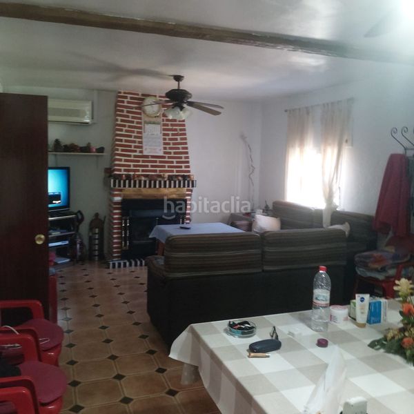 Foto fa762349-5589-4065-a24e-f0e4e23916ed. Àtic amb xemeneia a Yeste