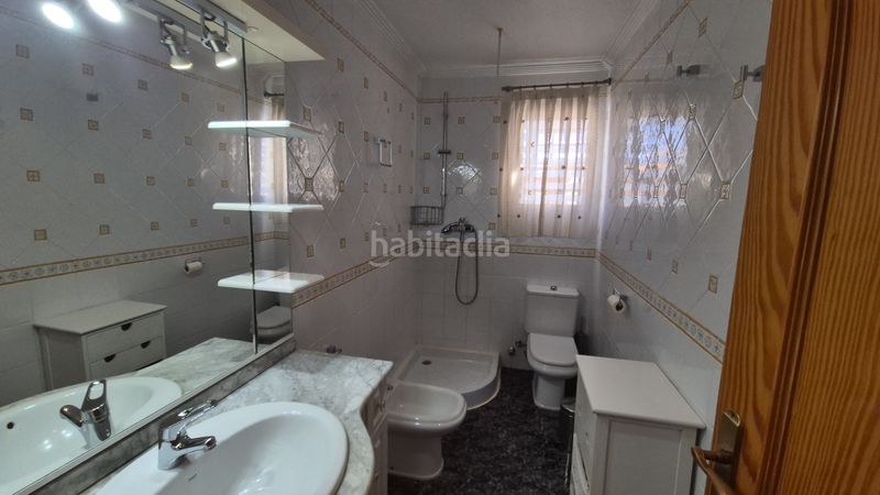 Foto 04798fbd-64b0-427b-bf4b-f8e85e1889ec. Casa adossada a Alcantarilla