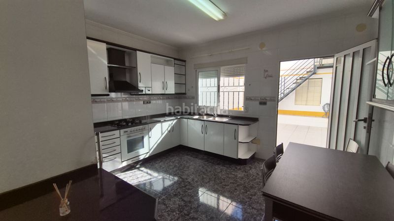 Foto 37455296-f9fb-422e-a0ce-916258d73143. Casa adossada a Alcantarilla