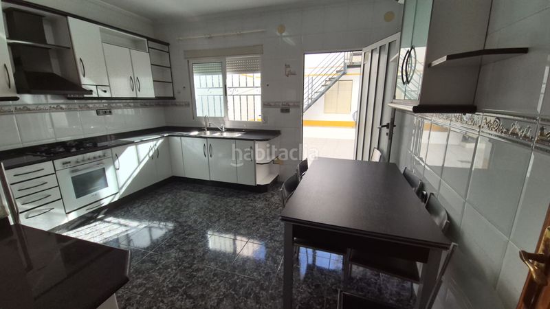 Foto 8d17487c-2b5e-4084-b280-0ef406a74bcf. Casa adossada a Alcantarilla