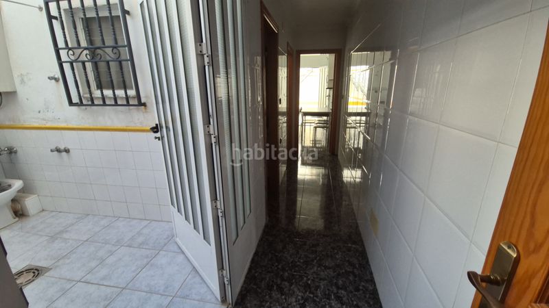 Foto 9ae72248-fcb3-49b5-8b95-db7b0ddcad47. Casa adossada a Alcantarilla