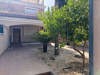 Casa aparellada a Sangonera la Verde. Gran pareado en torre guil de 3 dormitorios y 2 baños