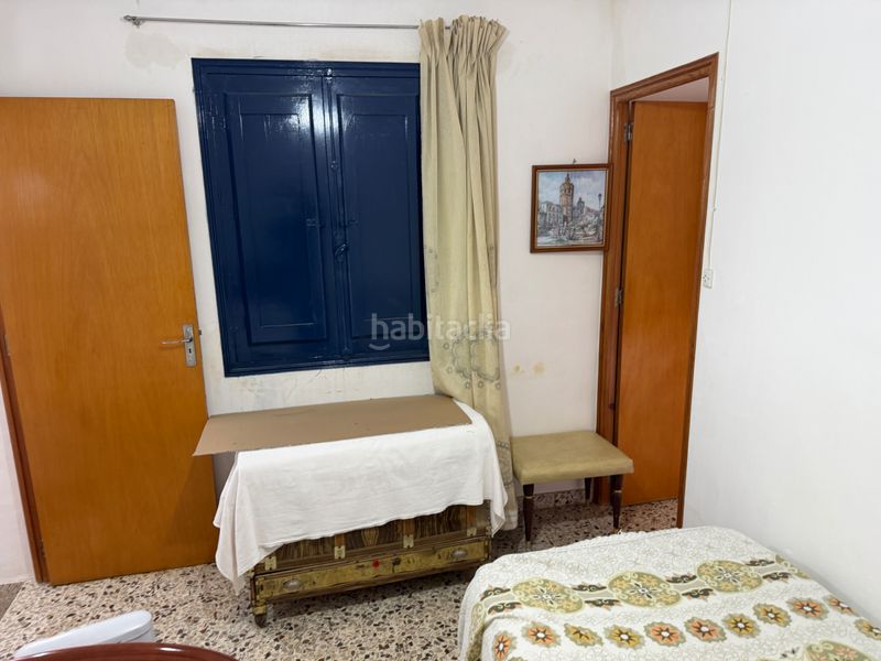 Foto a8d1ba9f-5e22-4d6e-a8e7-58d7b8f2382e. Casa adossada amb xemeneia a Pliego