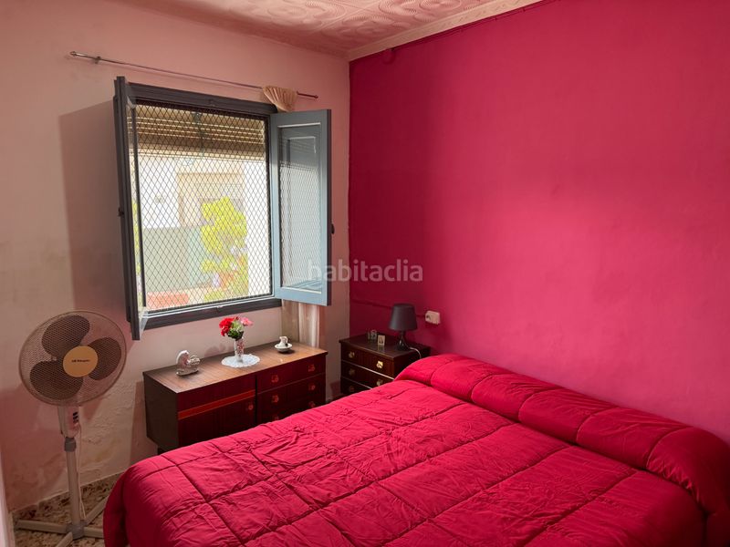 Foto b2c9bfab-2c77-40aa-ba5c-43ddf20216bb. Casa adossada amb xemeneia a Pliego