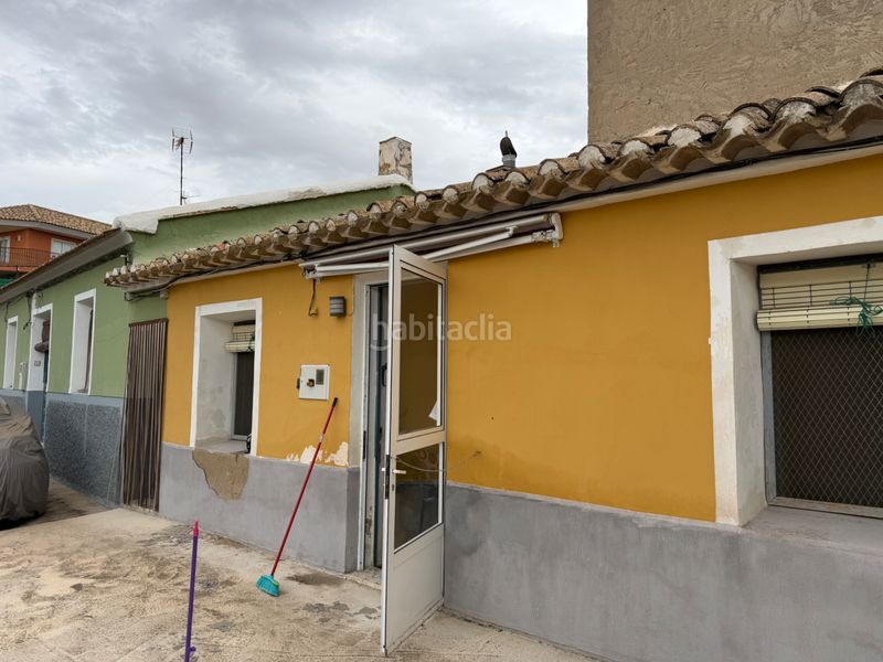 Foto cec63a05-49bf-4cf6-9a54-c1c35f246ed3. Casa adossada amb xemeneia a Pliego