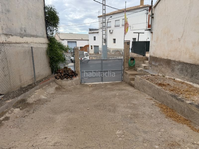 Foto f613c2d0-a308-446b-bcaa-269bdc036b51. Casa adossada amb xemeneia a Pliego