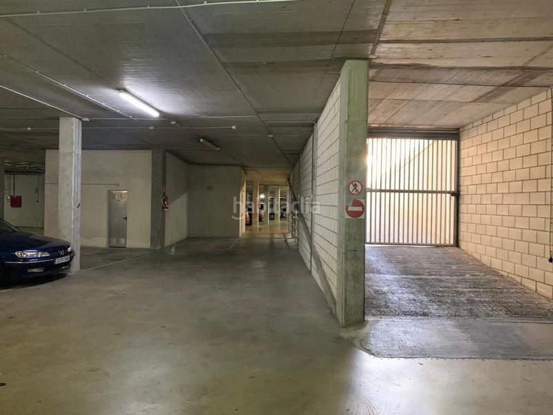 Foto b5daedd5-ff96-40a7-98ab-dac578b24dd1. Posto auto in carrer valència 26 in Juzgados Mislata