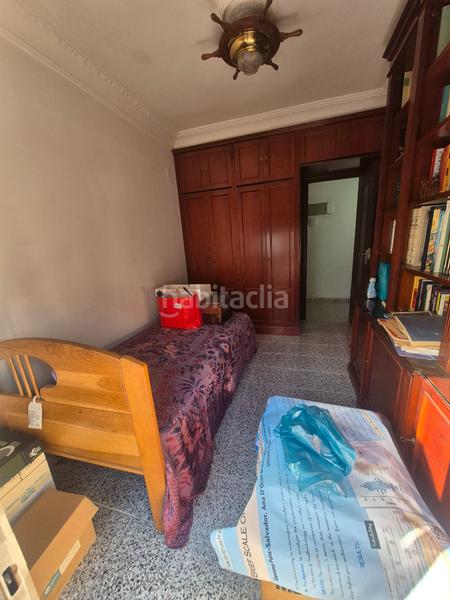 Foto 1c3d92b4-920a-4b41-8298-a885b48e7d59. Piso buen piso en Torrefiel,85 m2, 3 dormitorios,1 año y 1 aseo,semirreformado, ,4º sin ascensor en Valencia