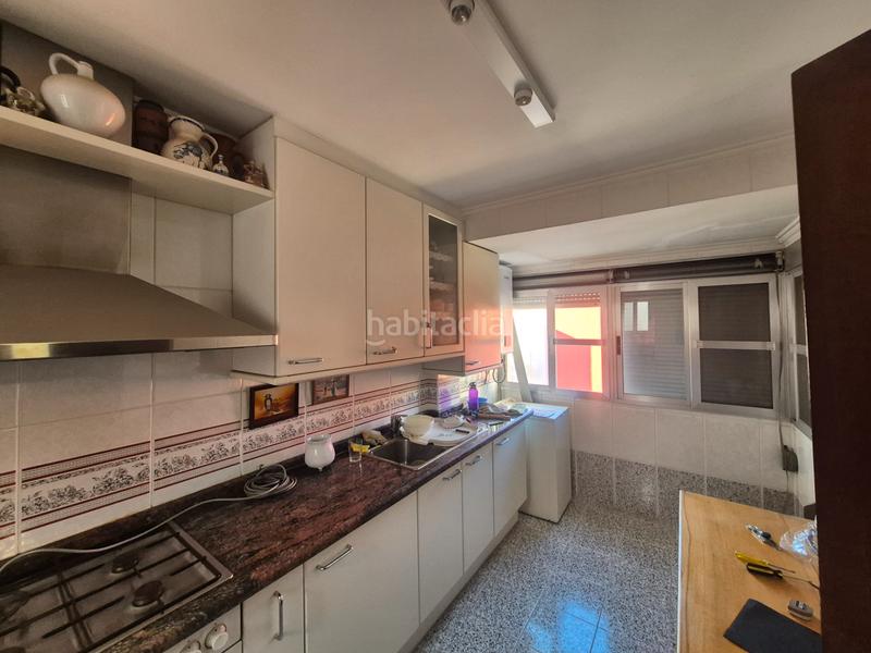 Foto 51db2c88-c82a-4616-863a-c0a58bb333f6. Piso buen piso en Torrefiel,85 m2, 3 dormitorios,1 año y 1 aseo,semirreformado, ,4º sin ascensor en Valencia