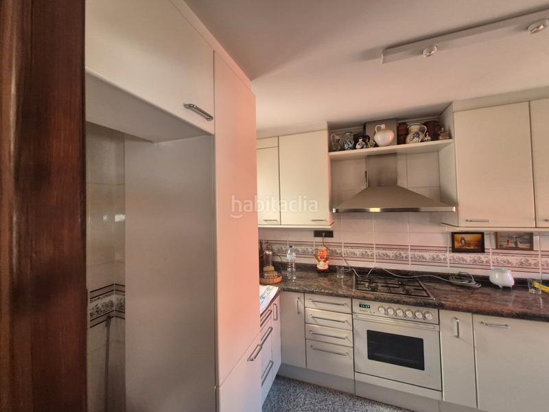 Foto 7a8fb96e-83e7-4495-9a40-56a2dbdd4487. Piso buen piso en Torrefiel,85 m2, 3 dormitorios,1 año y 1 aseo,semirreformado, ,4º sin ascensor en Valencia