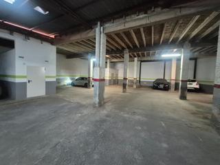 Local Comercial  Carrer de l'arxipreste vila. Buen local en centro de moncada 1460 m2, actualmente garaje y tr