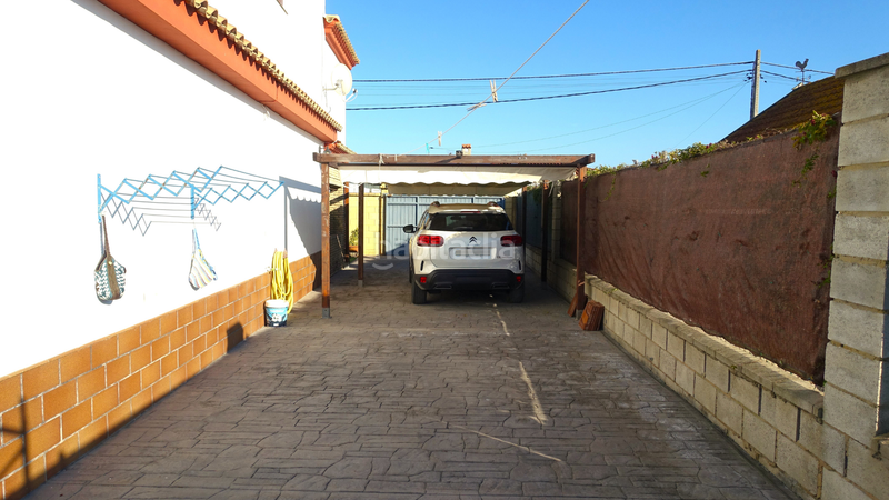 Foto 80271731-d63b-46f2-b9e9-c27e1879c0d1. Chalet mit kamin parking pool in Centro Puerto de Santa María (El)