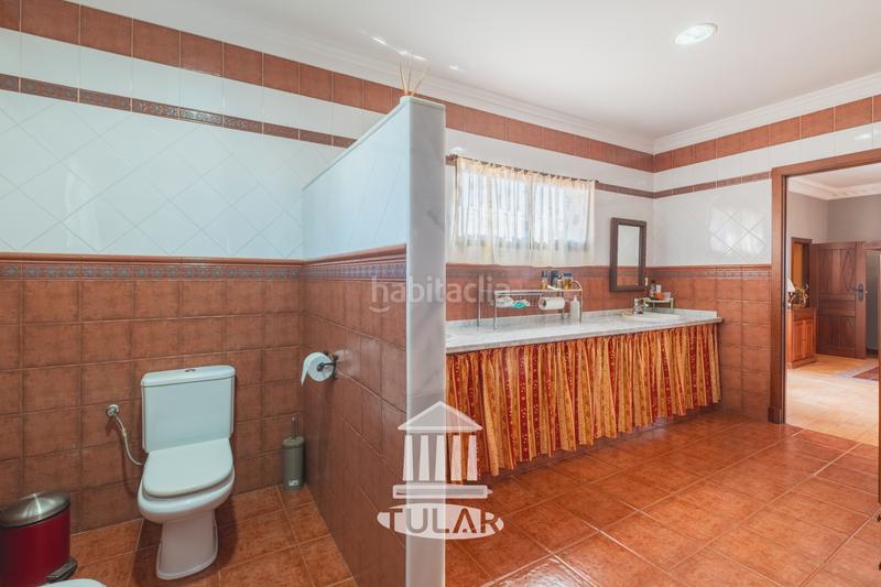 Foto d36107e8-e3a1-415b-9d7f-ae66cb47057e. Chalet con camino parcheggio piscina in Centro Puerto de Santa María (El)