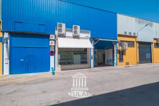 Nau industrial  Calle carpintería