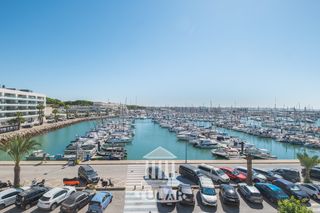 Dúplex en Puerto Sherry. Exclusivo dúplex en puerto sherry, el puerto de santa maría, con