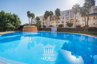 Pis a El Juncal - Vallealto. Piso bajo de 4 dormitorios con dos patios privados, piscina y ga