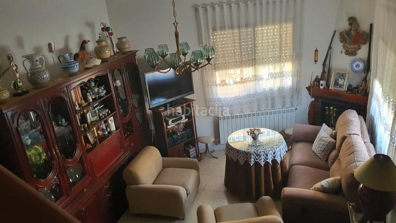 Foto c52c4341-6749-4181-9cf9-3b4069ecf8c8. Casa amb xemeneia calefacció aparcament a Lucillos