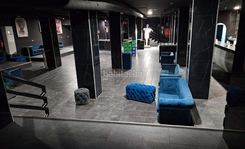 Foto 342a718c-fa26-4dd9-ab4a-fca3103677bb. Location local commercial dans avenida del dos de mayo 18 dans Móstoles