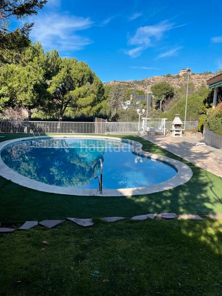 Foto 30a0559b-80b1-4901-963e-048adbc9911c. Casa amb xemeneia calefacció aparcament piscina a Torrelodones