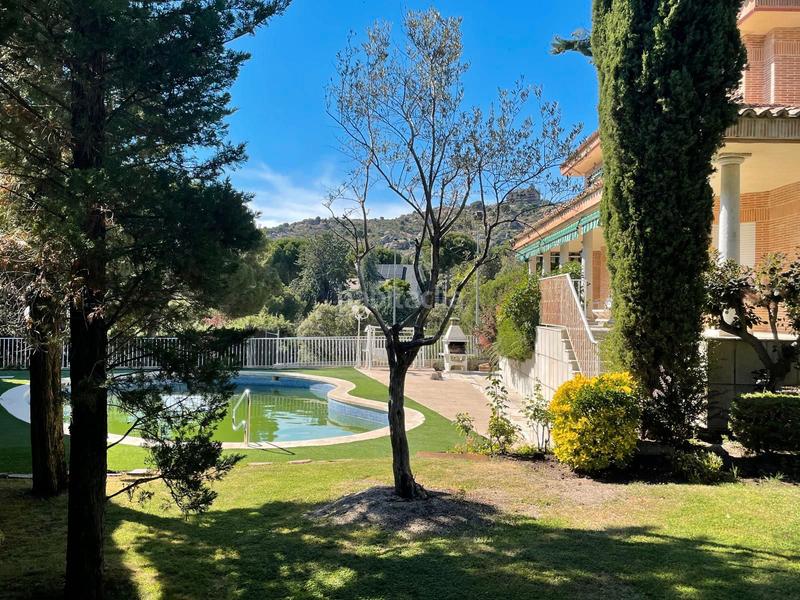 Foto 33c72572-63d2-4948-80c6-995ec271bb0d. Casa amb xemeneia calefacció aparcament piscina a Torrelodones