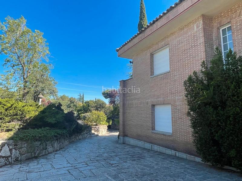 Foto 3a0b9f4b-a6de-49be-a84f-bc3ab839ea12. Casa amb xemeneia calefacció aparcament piscina a Torrelodones