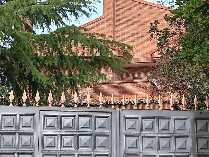 Foto 3a49df1c-55fc-42e9-b2b5-cae325252d3e. Casa amb xemeneia calefacció aparcament piscina a Torrelodones