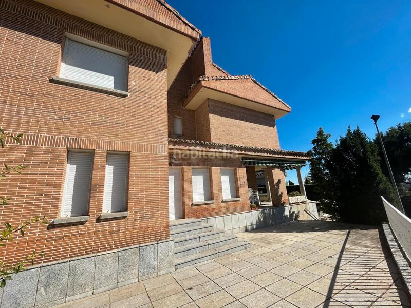 Foto 47fe29f8-2f62-45cf-a94c-252eb4121dd0. Casa amb xemeneia calefacció aparcament piscina a Torrelodones