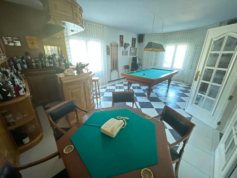 Foto af689d17-f127-479c-b49d-01a494088442. Casa amb xemeneia calefacció aparcament piscina a Torrelodones