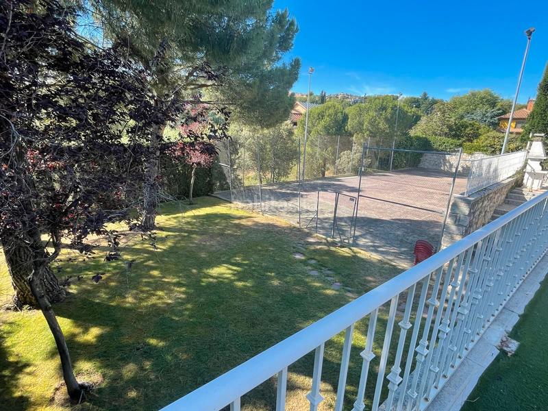 Foto c5afcc36-05c2-41f3-b64c-fcc3299d5e2f. Casa amb xemeneia calefacció aparcament piscina a Torrelodones