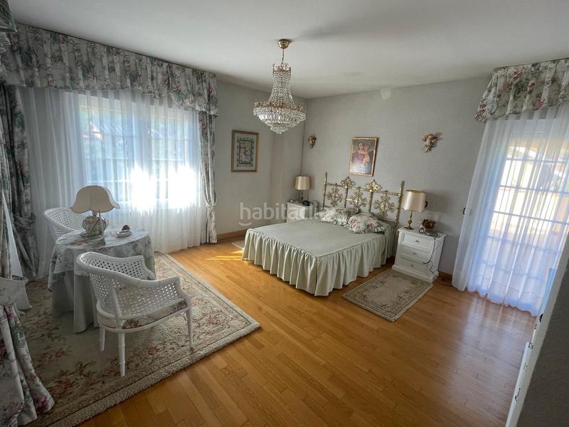 Foto e0b81aa8-506a-4574-965c-467744757d03. Casa amb xemeneia calefacció aparcament piscina a Torrelodones