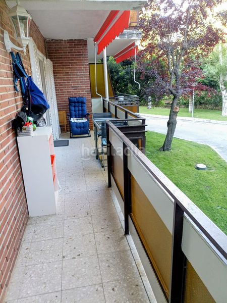 Foto eb8c1bee-5b9e-4f83-90d2-7f72529c98b9. Pis amb calefacció aparcament piscina a Casa Amarilla Galapagar