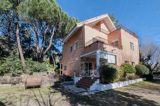 House in Las Vegas-Santa María. Expectacular chalet en venta en villanueva del pardillo