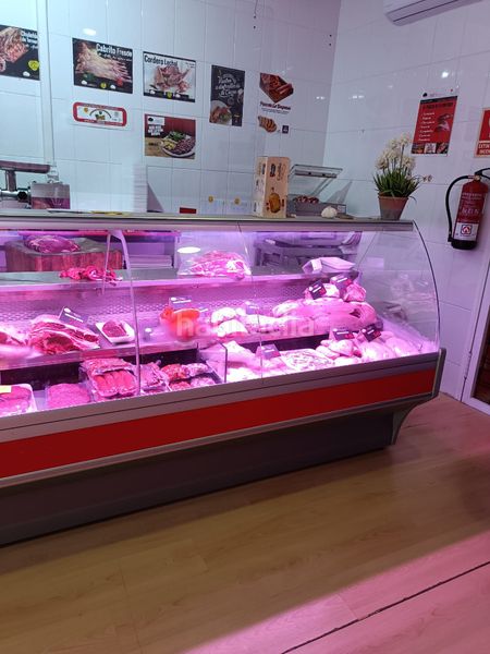 Foto 0cf7b131-d26c-437d-bb60-4ad2c1a2dc04. Alquiler local comercial en calle quejigo 12 oportunidad unica traspaso de carniceria en Quijorna