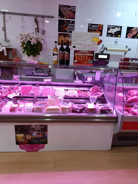 Foto 173f8fe8-8071-4510-b4dd-641094c89d38. Alquiler local comercial en calle quejigo 12 oportunidad unica traspaso de carniceria en Quijorna
