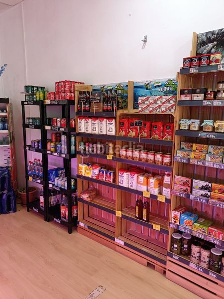 Foto af903ab6-da35-4e8e-bd69-0a8de1dc1269. Alquiler local comercial en calle quejigo 12 oportunidad unica traspaso de carniceria en Quijorna
