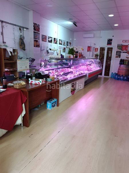 Foto eb445b4f-e977-4ed3-baa0-dac68cdafa9e. Alquiler local comercial en calle quejigo 12 oportunidad unica traspaso de carniceria en Quijorna