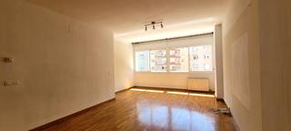 Piso en Avinguda de jaume i 241. Amplio piso ideal familias