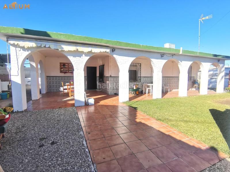 Foto 401647df-7371-42d0-baad-48f6a1647600. Casa  en venta en aguadulce, 3 dormitorios. en Rota