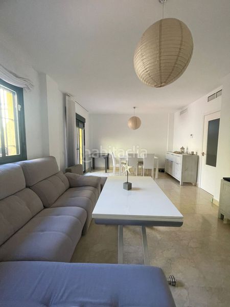 Foto 0aea39ea-abd0-4251-b418-d075ff10245b. Casa amb aparcament piscina a Arco Norte - Avda España Dos Hermanas