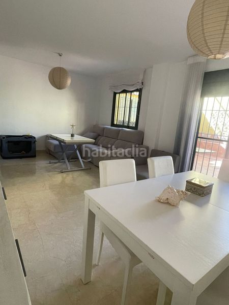 Foto 0d9b7664-74ec-4fac-9e02-56313b2a6355. Casa amb aparcament piscina a Arco Norte - Avda España Dos Hermanas