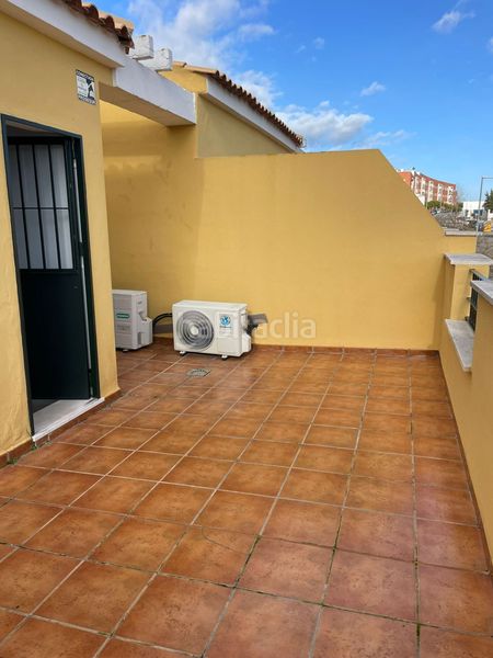 Foto 500114a4-e1a5-430f-970a-79174b8ee83e. Casa amb aparcament piscina a Arco Norte - Avda España Dos Hermanas