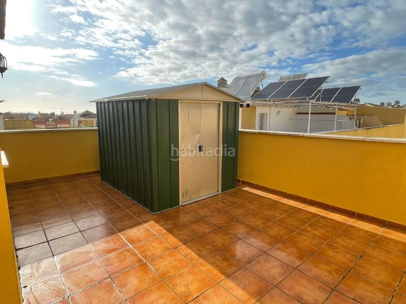 Foto a2ea0d27-beeb-4c07-91c6-a08e12991695. Casa amb aparcament piscina a Arco Norte - Avda España Dos Hermanas